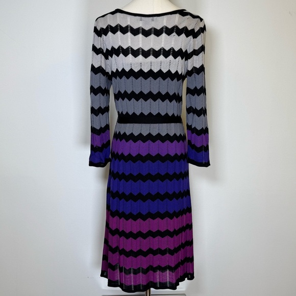 Danny and Nicole Chevron Print Purple Gray Black Belted Knit Dress Size Large - Picture 3 of 14